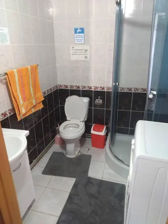Двухместный номер с питанием в Shyrgak GH — room, Kochkor