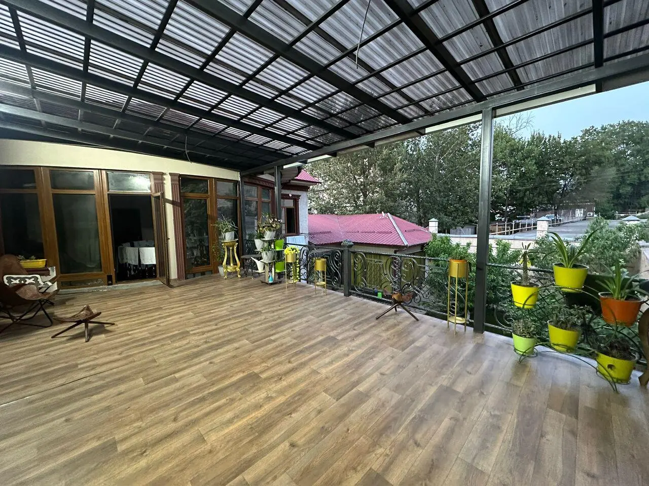 Sultan Saray — guest house, Osh