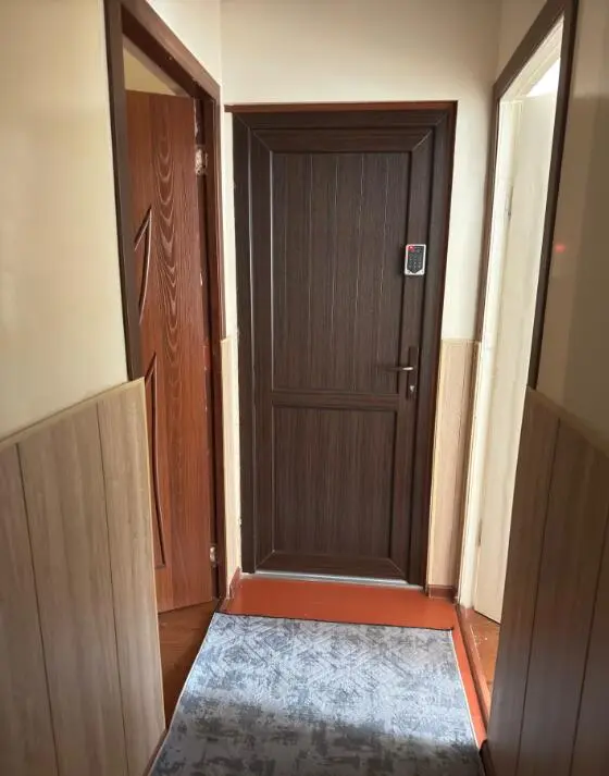 Четырёхместный номер в Time Hostel — room, Osh