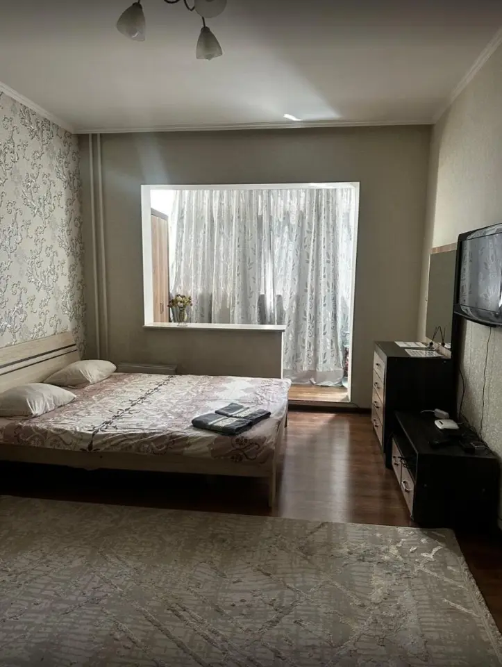One-room apartment in the 5th microdistrict — apartment, Bishkek
