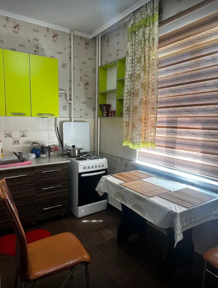 One-room apartment in the 5th microdistrict — apartment, Bishkek
