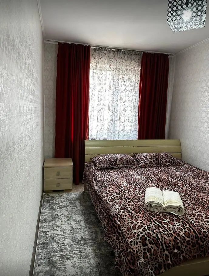 Two-room apartment in the 4th microdistrict — apartment, Bishkek