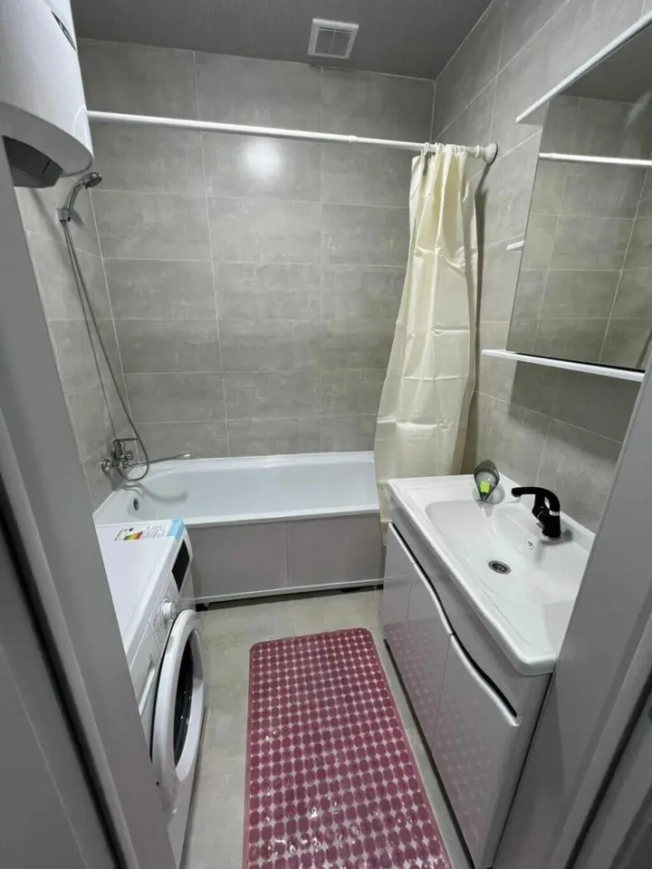 Apartment in the 7th Microdistrict — apartment, Bishkek