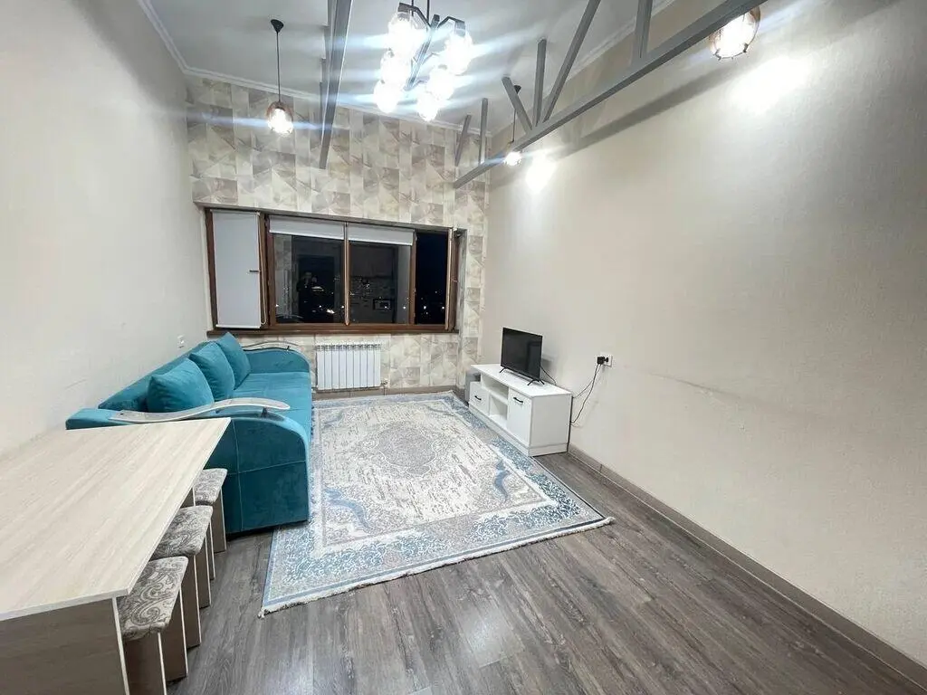 Apartment in YUG-2 — apartment, Bishkek
