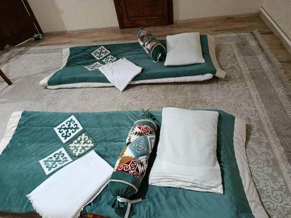 Double Room — room, Emgekchil v.