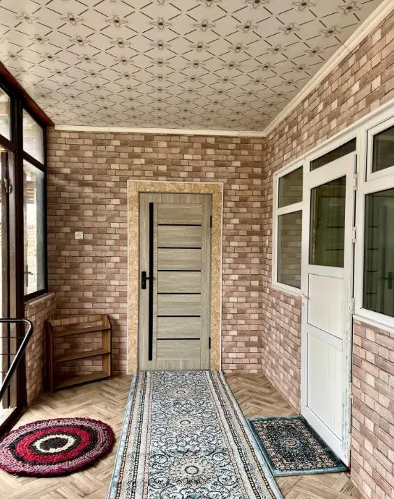 October guest house — конок үйү, Сузак а.