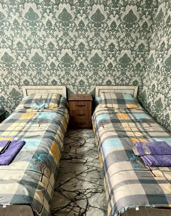 Двухместный номер в October Guest House — room, Suzak
