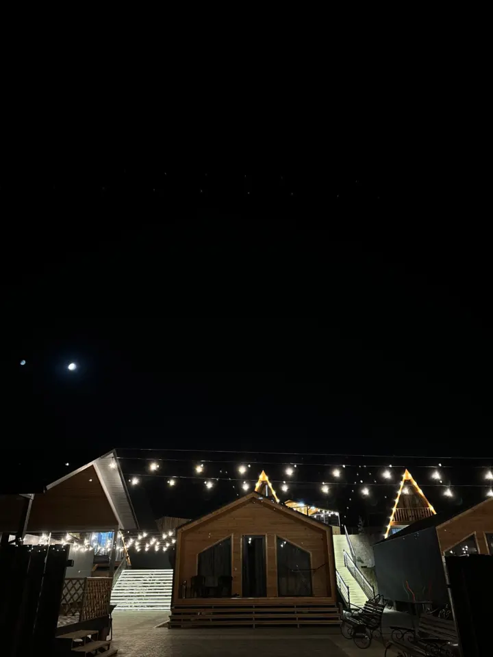 Зона отдыха "Nest House" — зона отдыха, с. Тон
