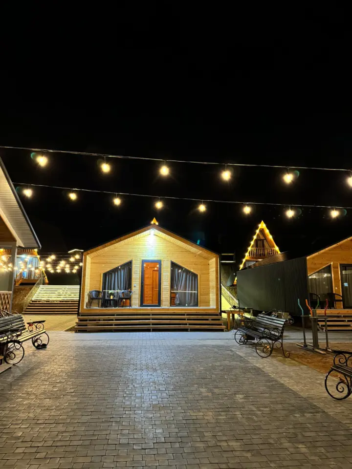 Зона отдыха "Nest House" — зона отдыха, с. Тон