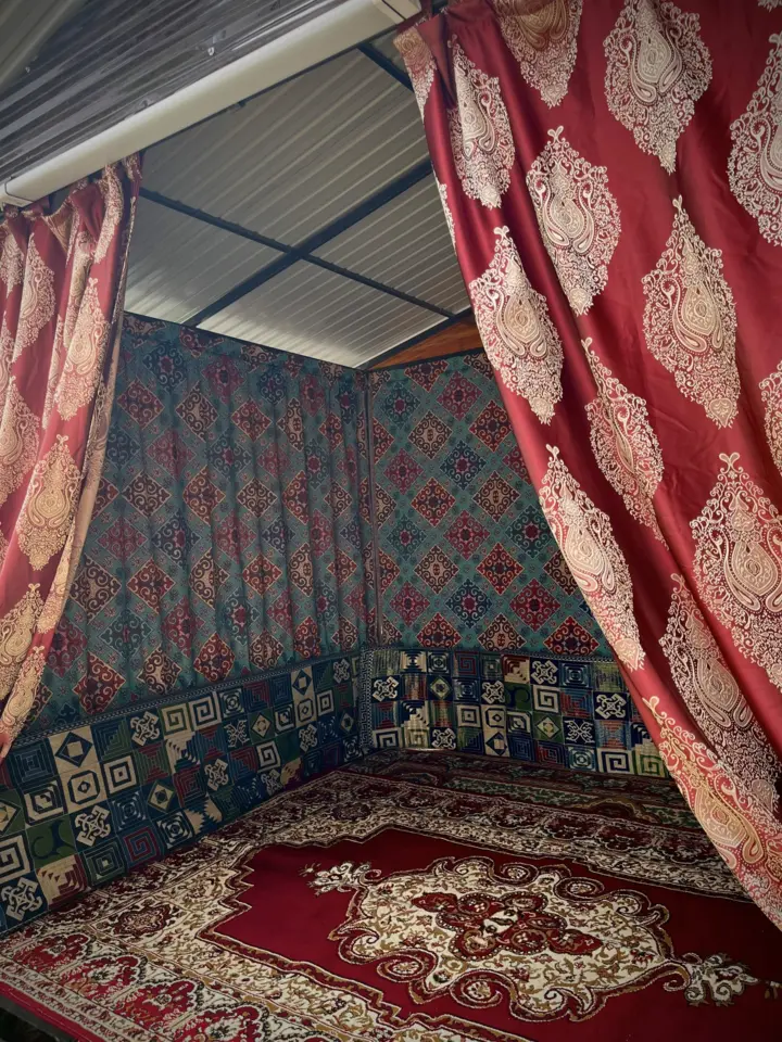 Четырёхместный номер — номер, с. Бостери
