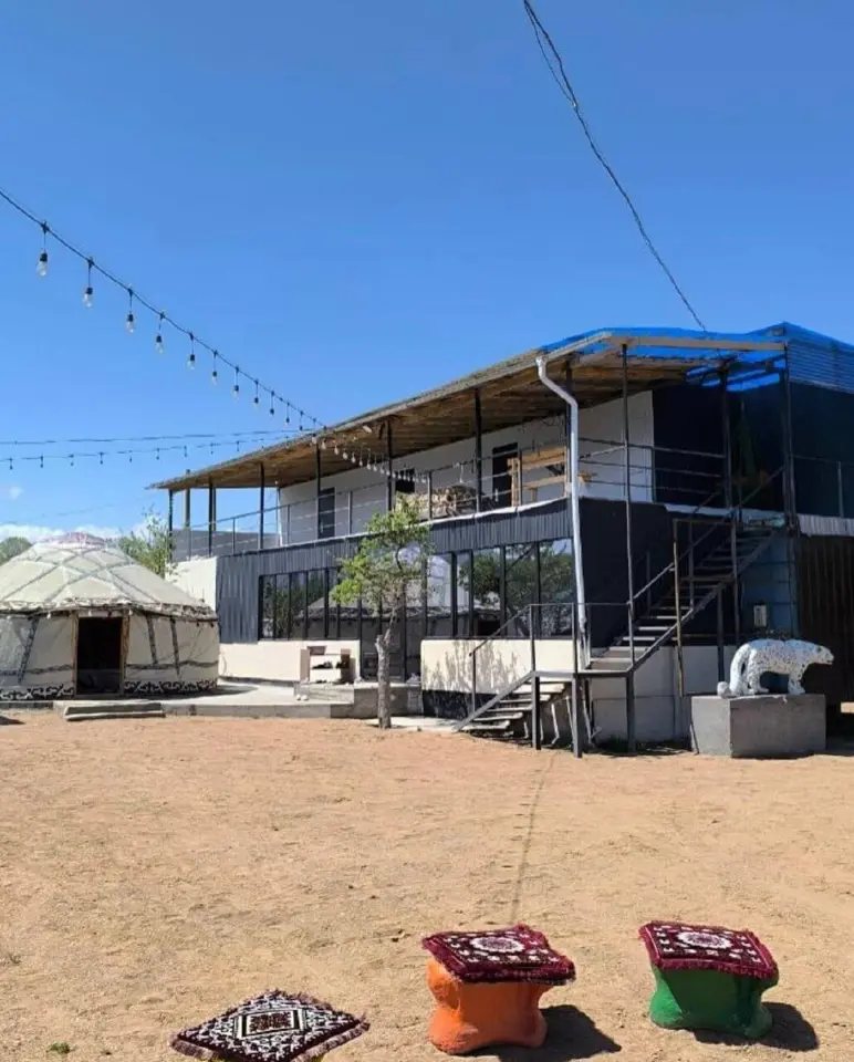База отдыха Ak Ilbirs Guesthouse — зона отдыха, с. Тон