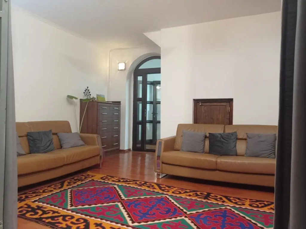 6-местный номер — room, Bishkek