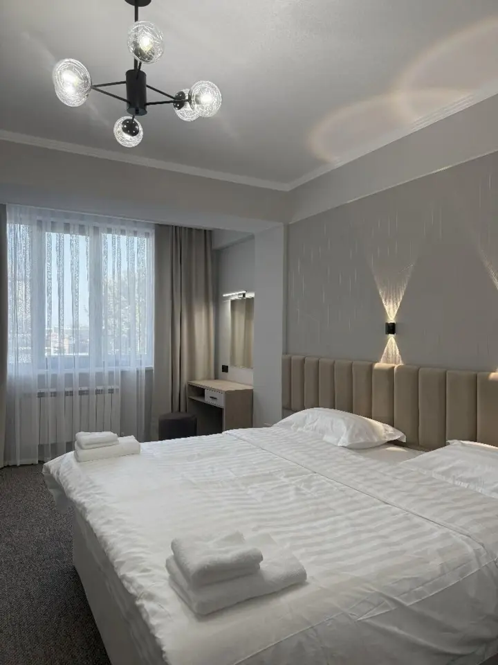 Deluxe Double Room — room, Bishkek