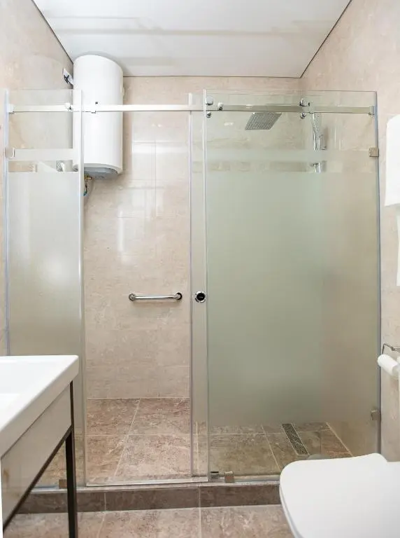 Single King Size Room — room, Osh
