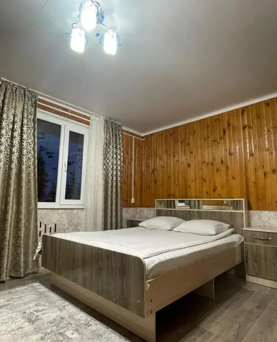 Двухместный полулюкс — номер, Каракол