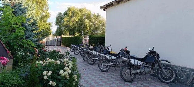Tian Shan Guesthouse — guest house, Balykchy
