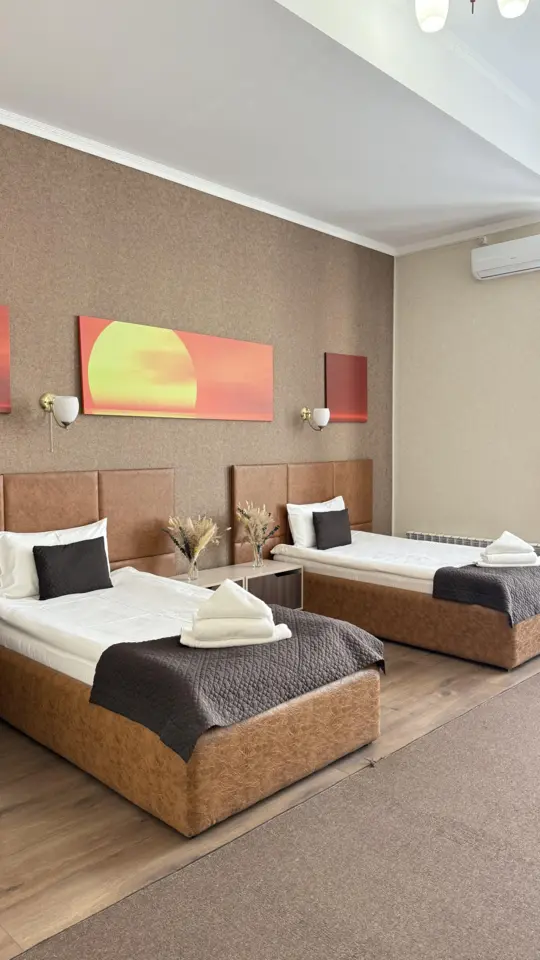 Caravan Hotel — hotel, Karakol
