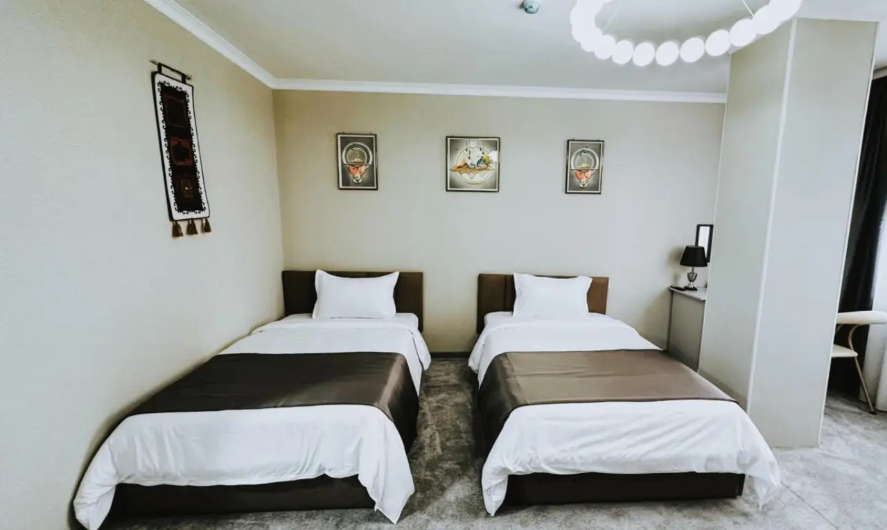 Tajmahal Hotel — hotel, Osh