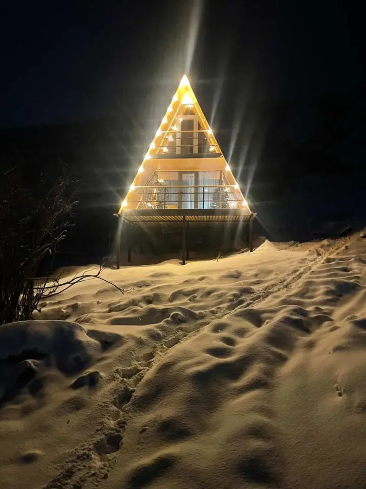 A-Frame рядом с горнолыжной — коттедж/дом, Каракол