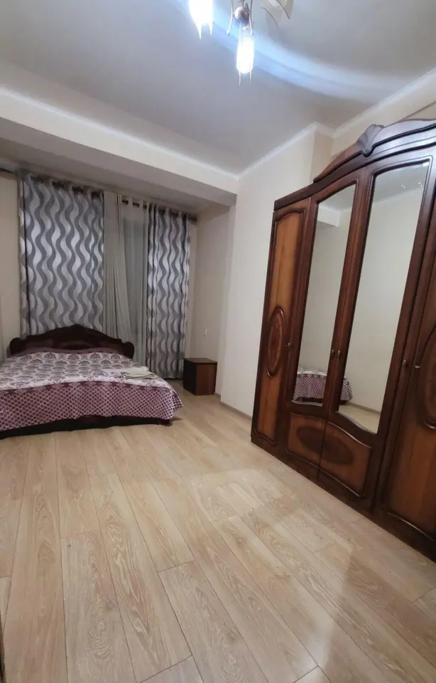 Osh Bazaar Apartment — apartment, Bishkek