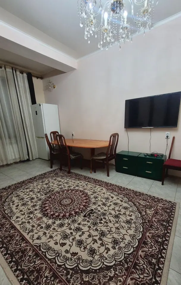 Osh Bazaar Apartment — apartment, Bishkek