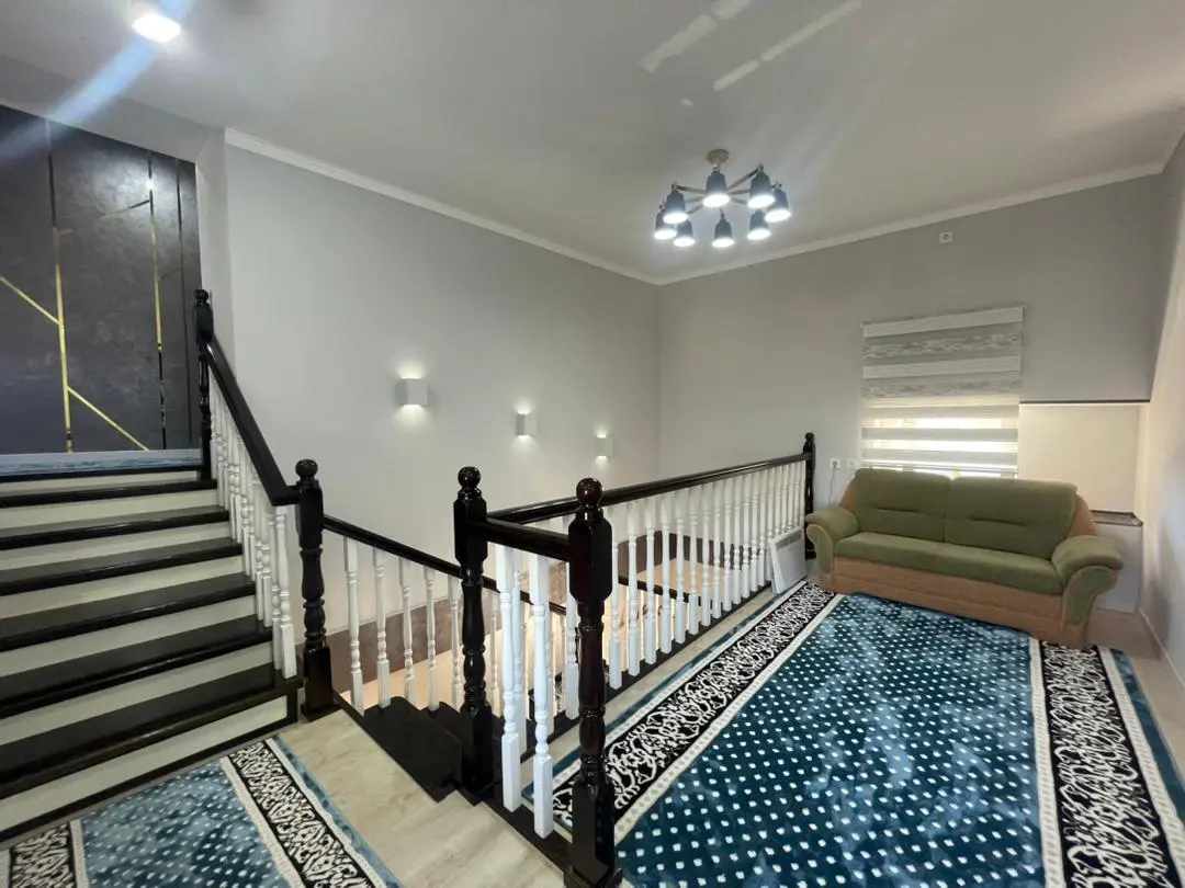 Peach Hotel — hotel, Kerben