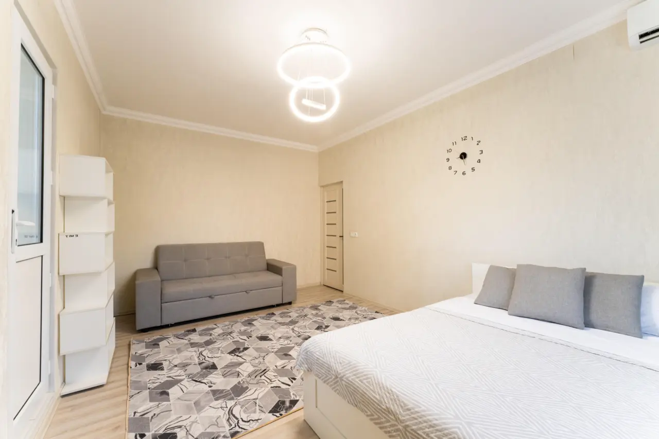 East-5 — apartment, Bishkek