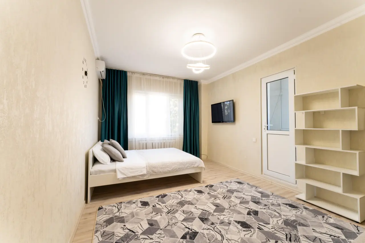 East-5 — apartment, Bishkek