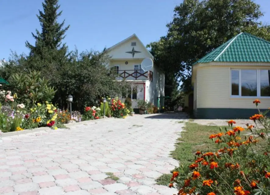 Jamilya’s B&B Guesthouse — guest house, Karakol