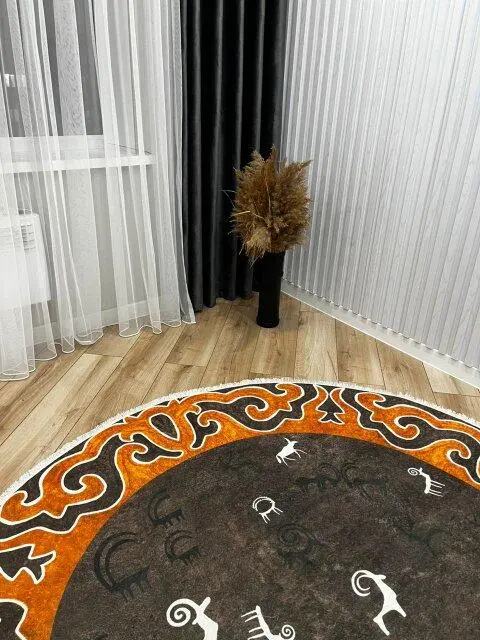 Парадайс — квартира, Каракол