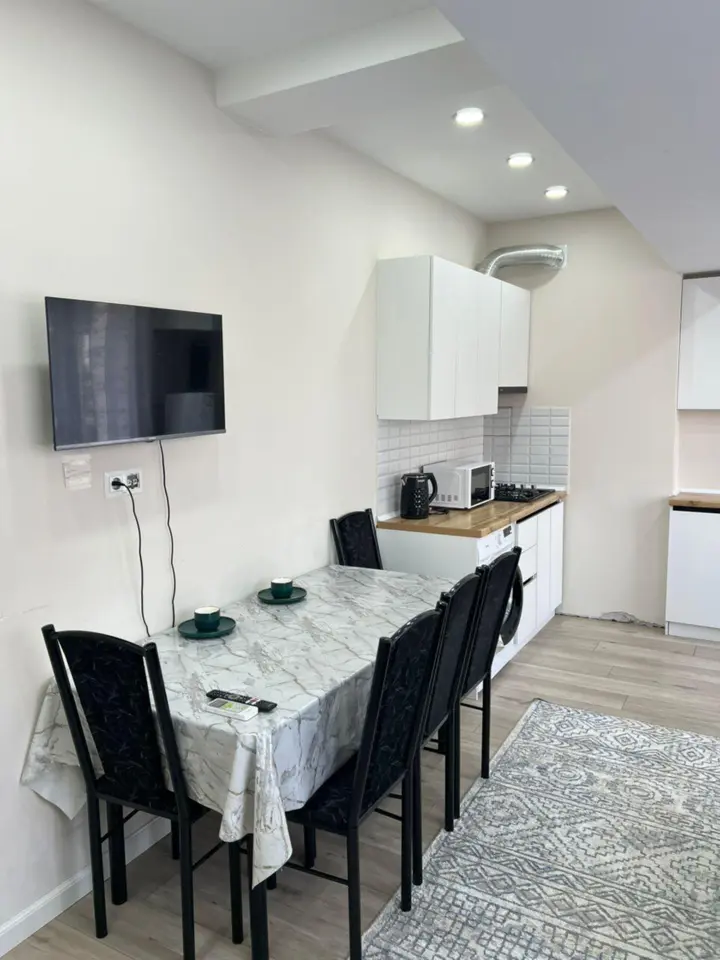 Osh Bazaar Apartment — apartment, Bishkek