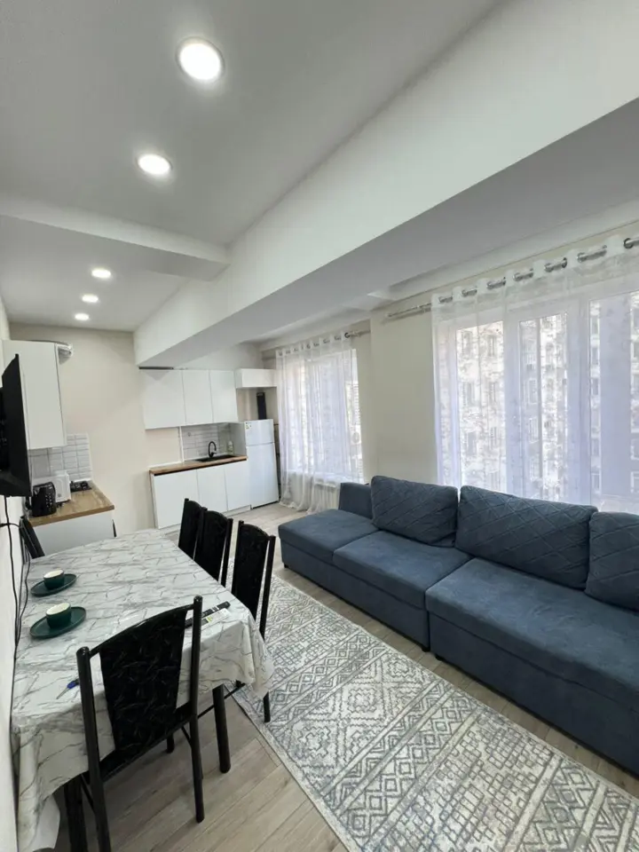 Osh Bazaar Apartment — apartment, Bishkek