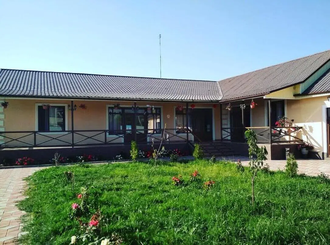 Voyage Guesthouse — guest house, Karakol