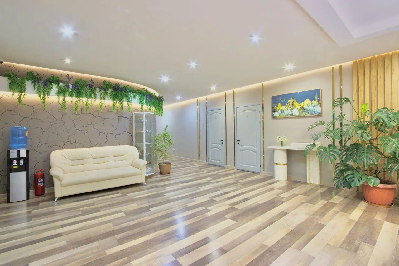 Altamira Hotel — hotel, Karakol