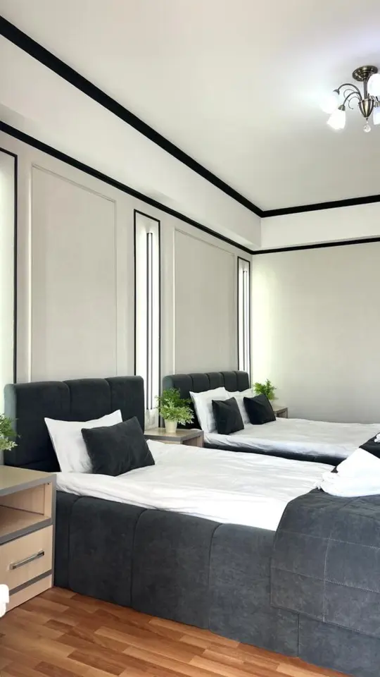 Family Suite Triple — room, Karakol
