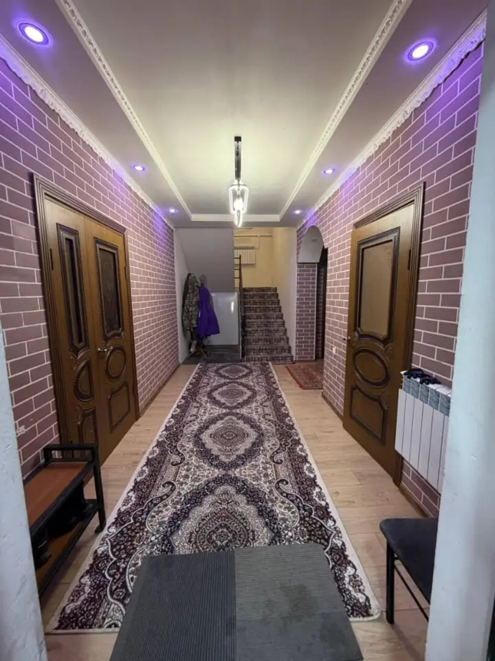 Трёхместный номер — хостел Warm House — номер, Каракол