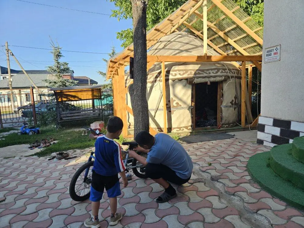 Snow Leopard Hostel — хостел, Каракол