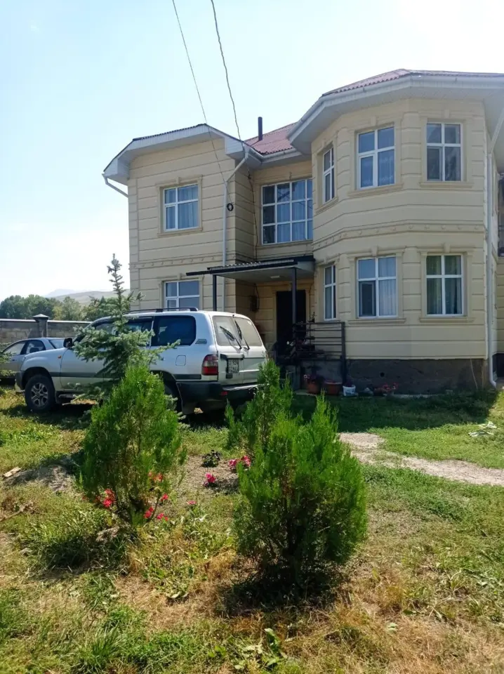 Maman Guesthouse — guest house, v. Maman