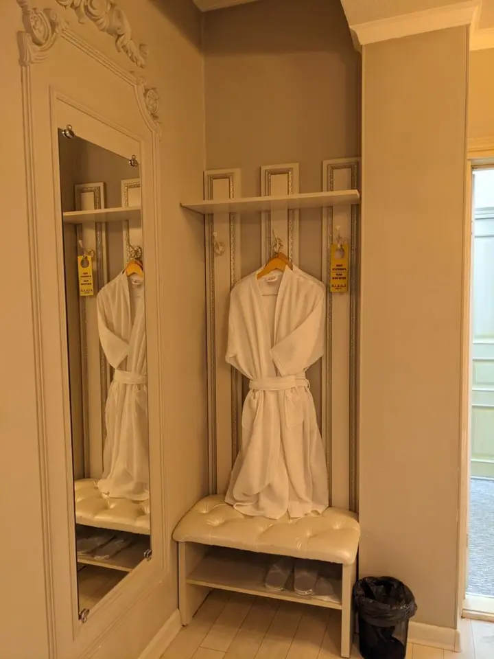 Luxe — room, Bishkek