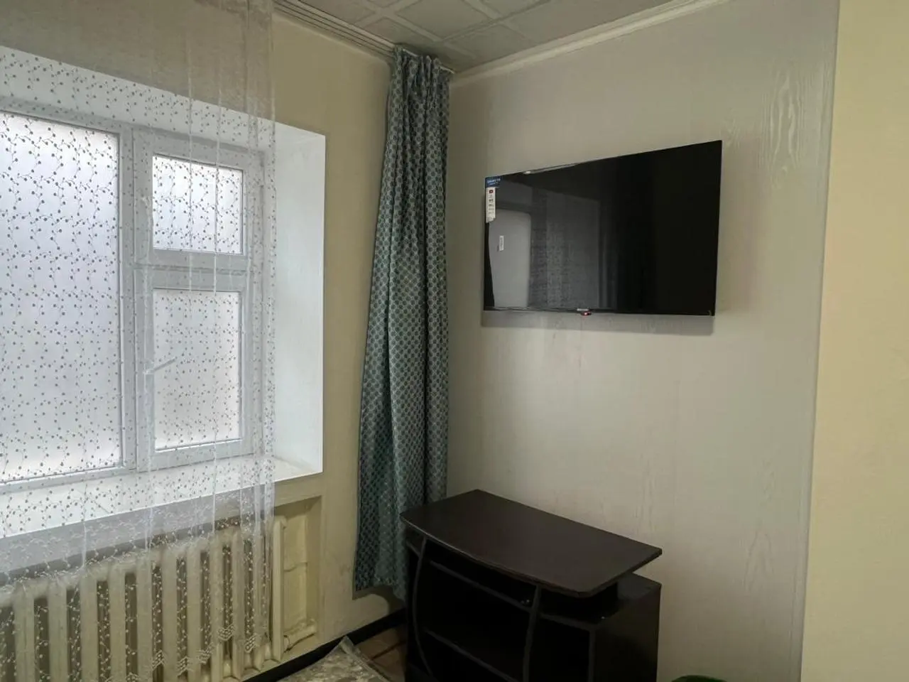 Deluxe Double Room — room, Tokmok