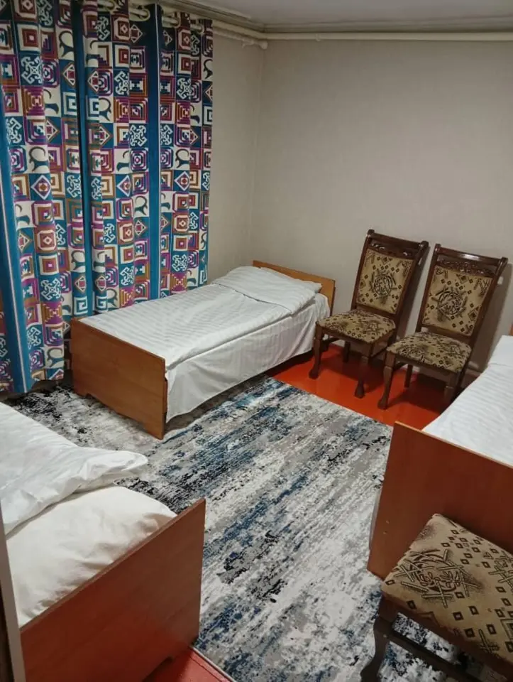 Guesthouse — guest house, Karakol