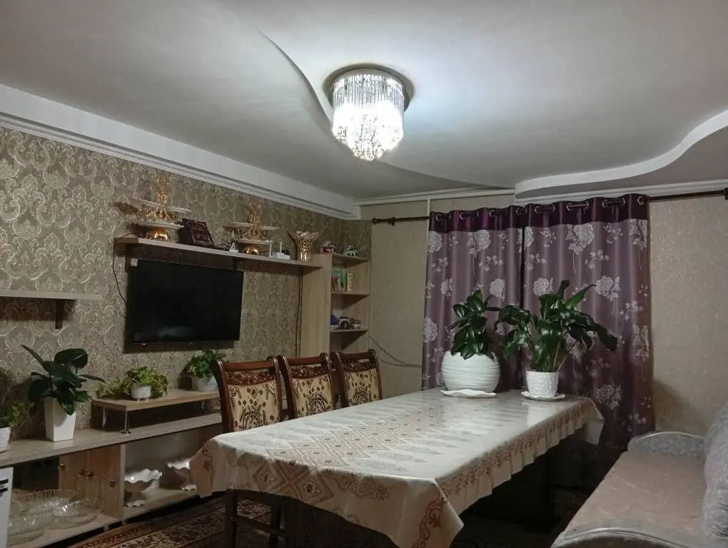 Guesthouse — guest house, Karakol