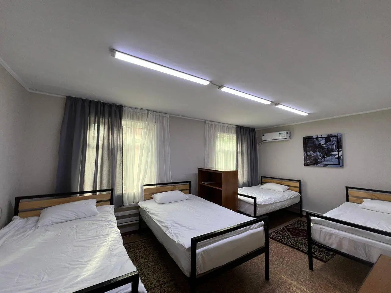 Четырехместный стандартный номер — room, Osh