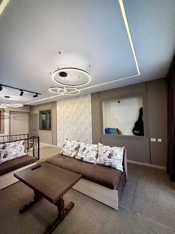 Пятиместный семейный номер — room, Osh