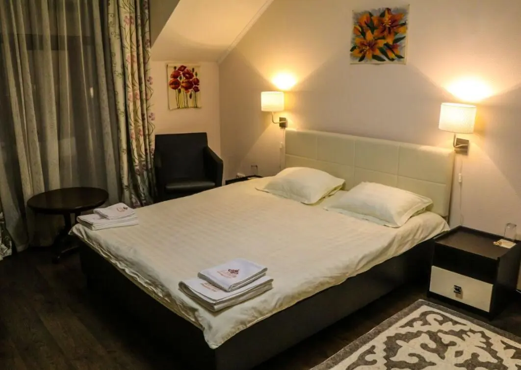 Triple Suite — room, Karakol