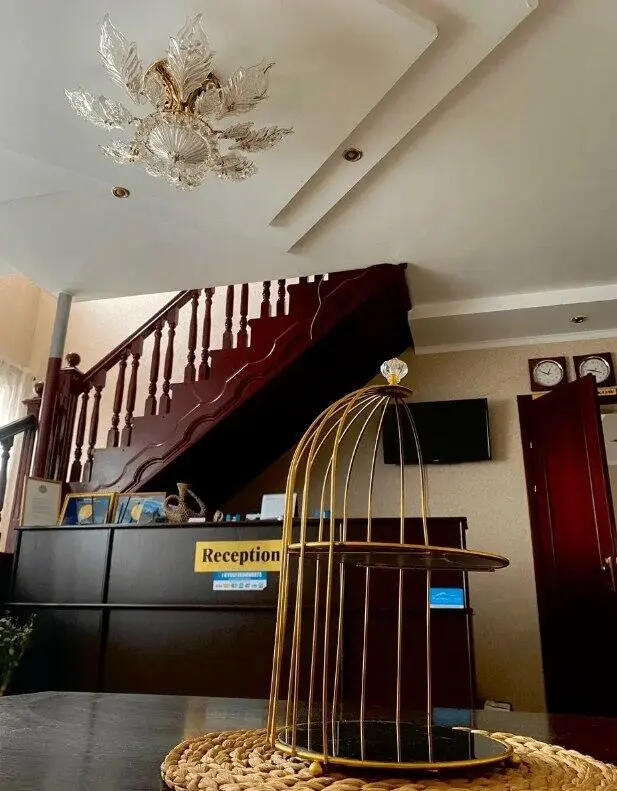 Одно койко-место — bed space, Osh
