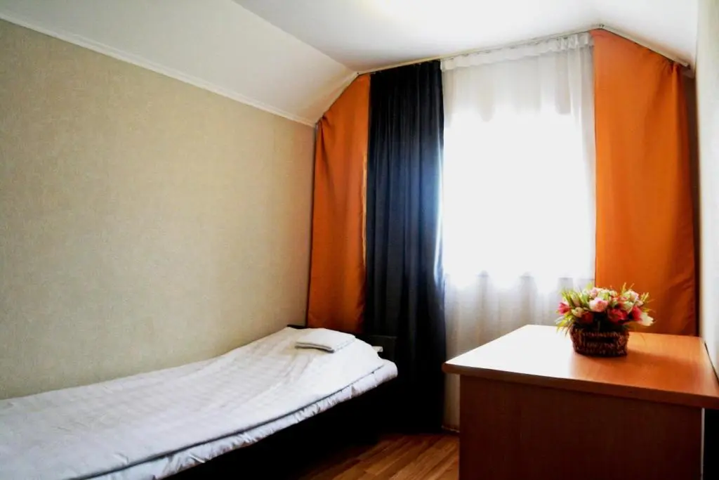 Одноместный стандарт (Single) — room, Bishkek