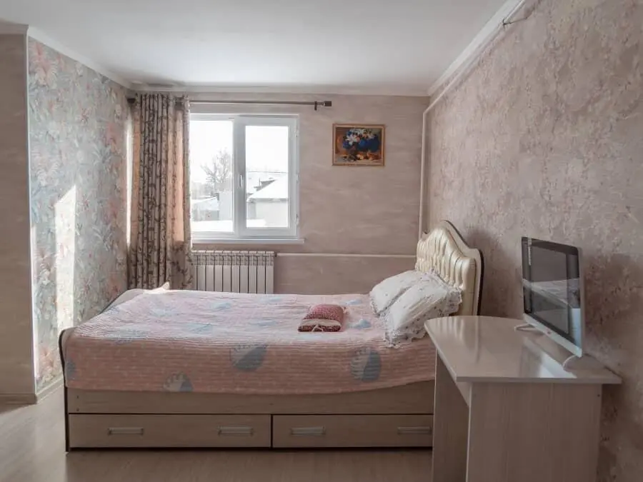 Family Room — room, Karakol