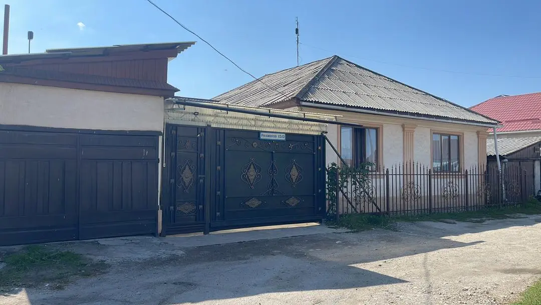 Guest House ELES — guest house, Karakol