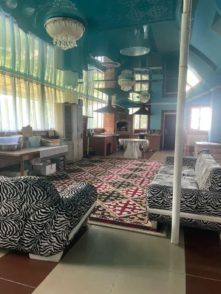 Five-person room — room, Karakol